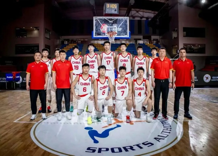 中国U18男篮斩获亚洲杯亚军！